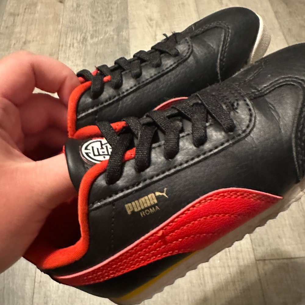 Kid’s Puma Shoes - Size 10C